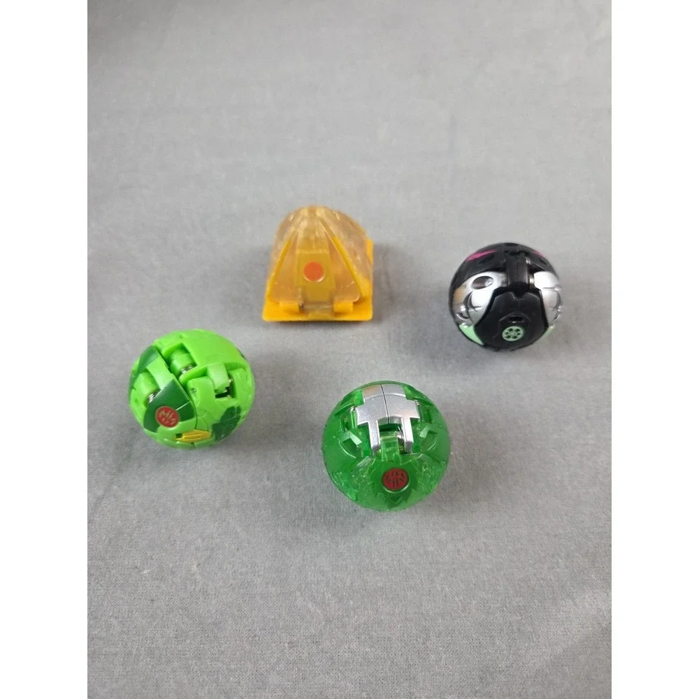 BAKUGAN EVOLUTIONS Battle Strike 4 Pack Blitz Fox, Stinger, Collossus,‎ Pegatrix